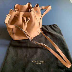 Rag&bone aston mini bucket